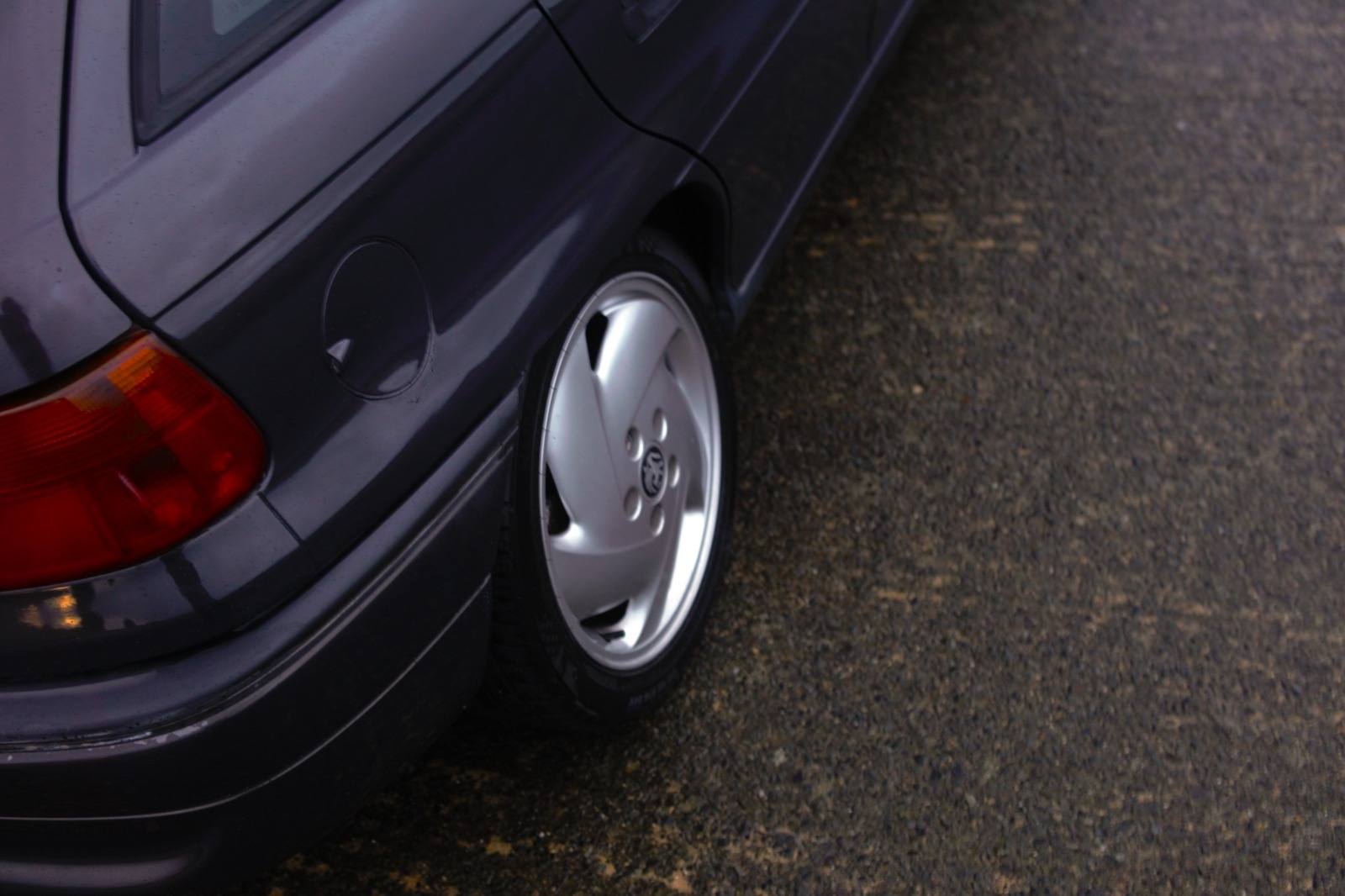 1995 Vauxhall Astra V6 - Image 6