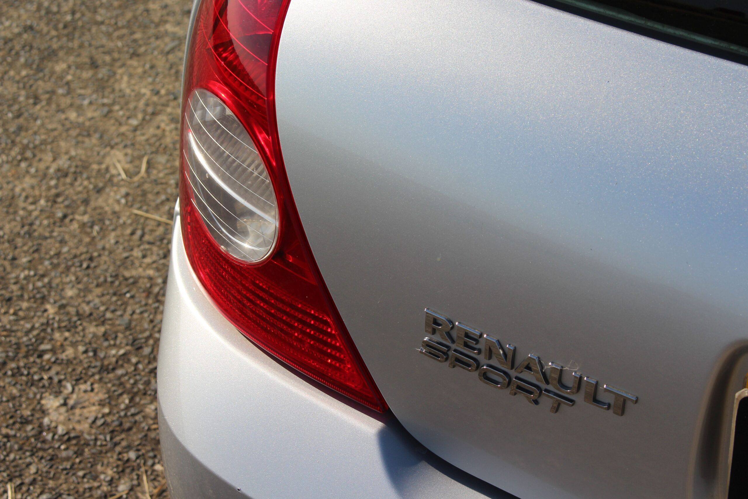Renault Clio 182 - Image 10